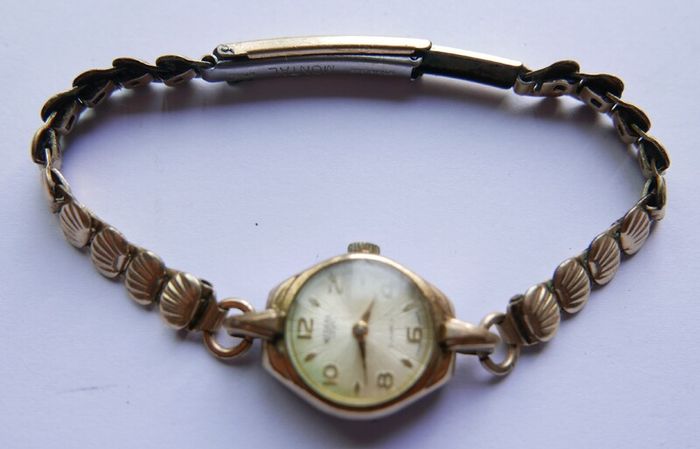 Vintage Medana Lever 10ct Rolled Gold Swiss Ladies Watch, 17 Jewel Movement, Gold Dial (in Working Order)