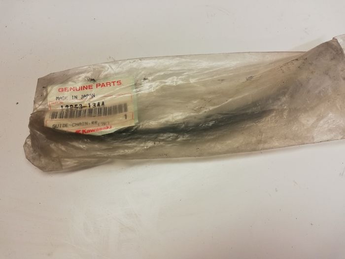 Kawasaki ZX400 cam chain guide
