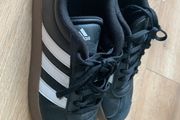 New  Adidas boys trainers New Size 3.5