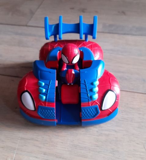 Spidey & His Amazing Friends Web Strike 2-in-1 Set