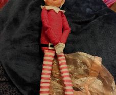 Elf on a shelf (47) i