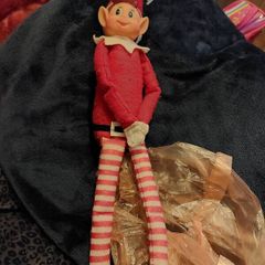 Elf on a shelf (47) i