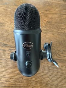 Logitech Blue Yeti USB Microphone