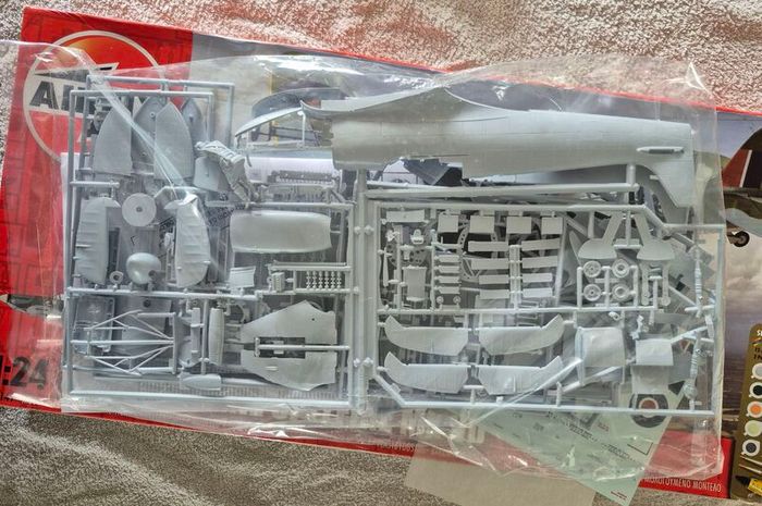 Airfix, 1/24th scale, Supermarine Spitfire MKVB