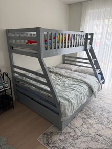 Bunk bed with drawers