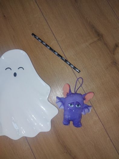 Only 2 Euro Each Picture!! - Halloween Items