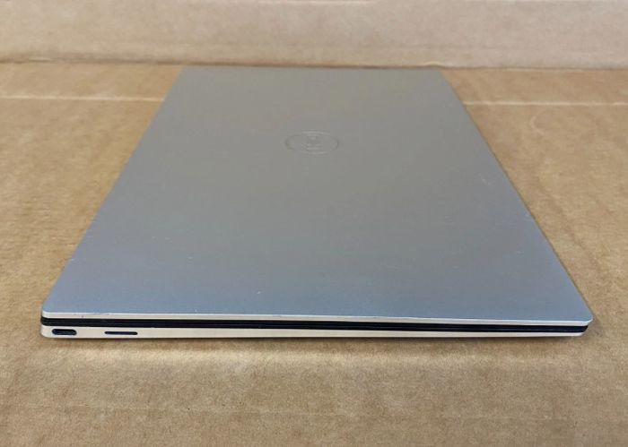 Dell Xps 13 9300 Laptop 13.3" Fhd+ Intel 10th Gen I7-1065g7 16gb Ram 256gb Ssd Win 11 Pro