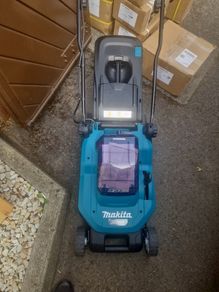 electric lawnmower