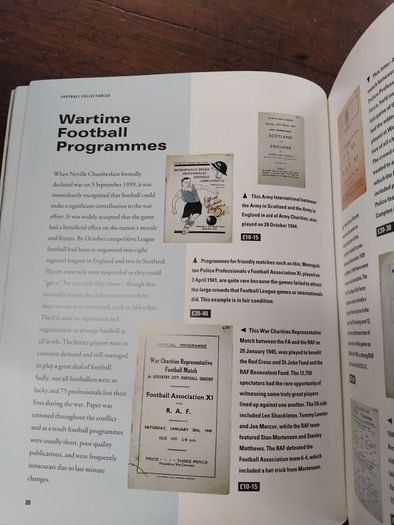 Hamlyn Guide to Football Collectables