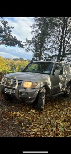 mitsubishi pajero