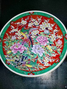 Stunning large Chinese plate with birds