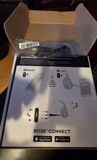 Bose SoundLink Around-Ear Wireless Headphones II Black