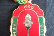 Kempton Park Races Badge 1990