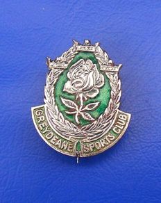 GREYDEANE SPORTS CLUB (Queenstown, South Africa) - a vintage membership badge (c.1950's)
