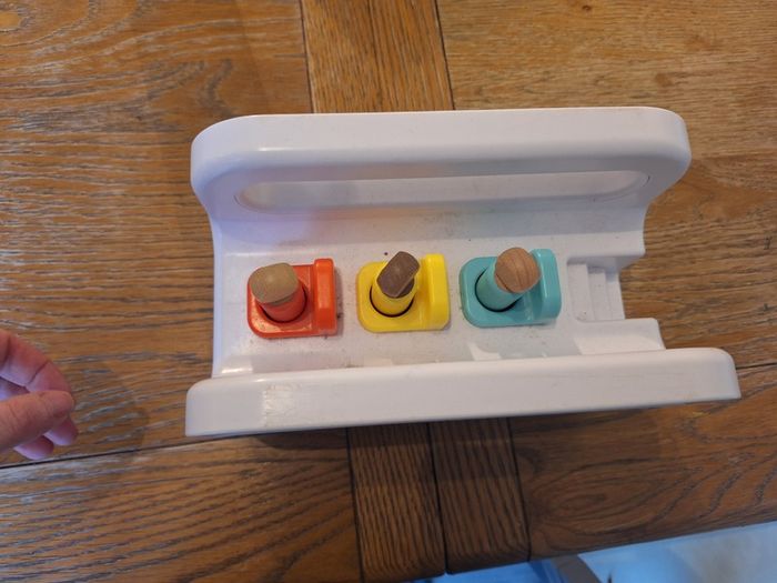 The realist play kit age 19-21 months