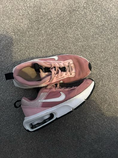 UK 13 Nike Runners