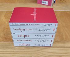 Twilight Saga 5 Book White Set Paperback
