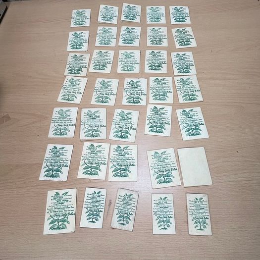 Kensitas Medium Silk Cigarette Cards Flowers 1934 - 31 Medium and 4 Small