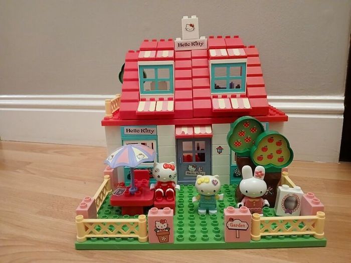 DUPLO Pink Hello Kitty House