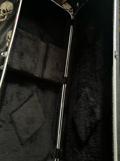 electric guitar hard case Gibson fender Stratocaster telecaster charvel Jackson Ibanez esp music man