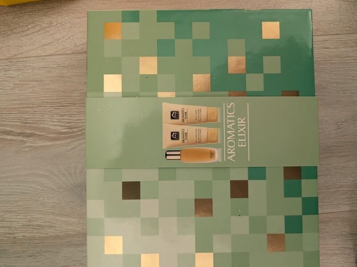 Clinique Elixir Set Brand New