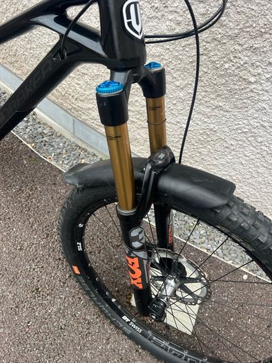 Mondraker Dune R Carbon