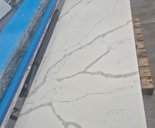 Countertop calacatta quartz slab