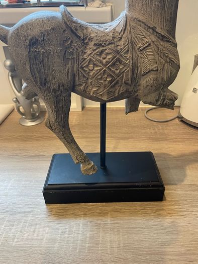 horse statue