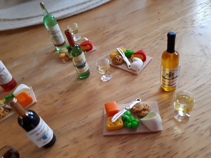 Miniature cheeseboard + wine - dolls house accessories