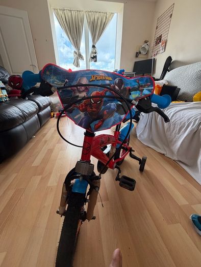 Boys Spider-Man bicycle for sale, good as new,age 3-5 years old.