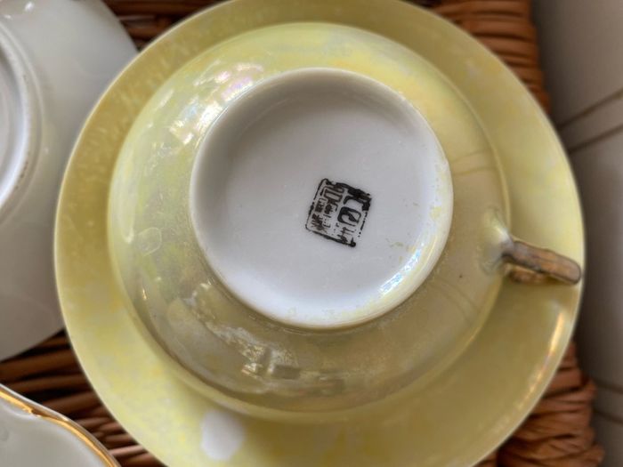 cups  & saucers - vintage china