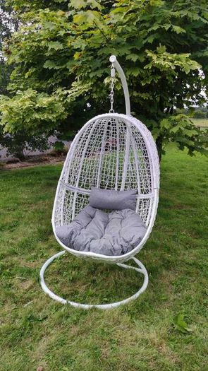 Hanging Egg Chair Rattan Style Cushion & Metal Frame
