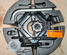 Volkswagen Polo MK6 Jack SET with trim 2G0012115M
