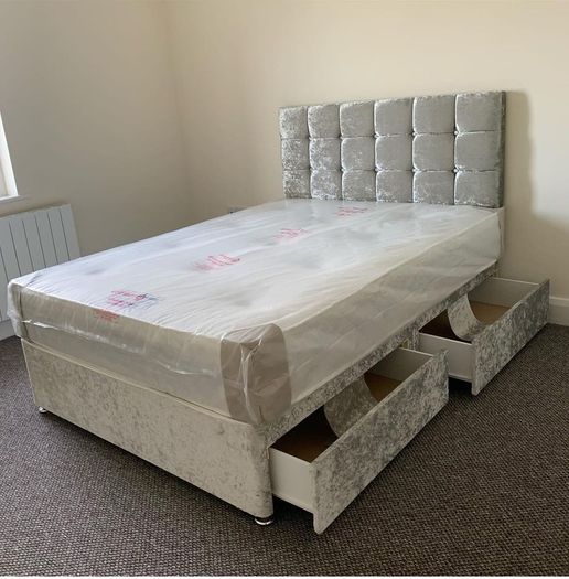 New Stylish single ,Double 4ft, 4ft6, King 5ft And 6ft Superking Sizes Divan Beds Instock. Drawers And Optional Tufted Mattresses Available. Free Delivery