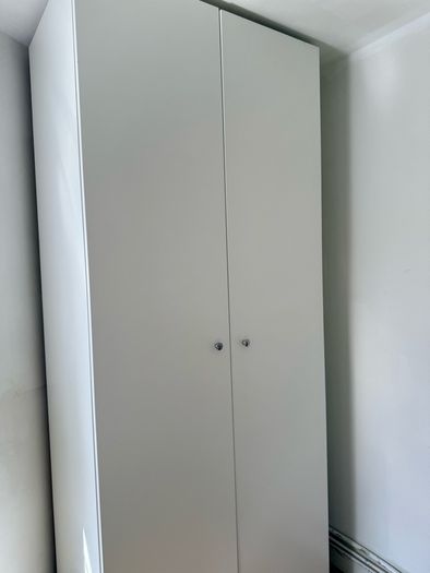 Double door wardrobe