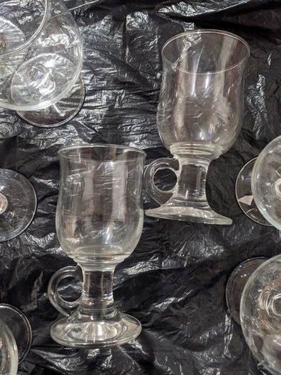 Mixture of 14 drinking glasses