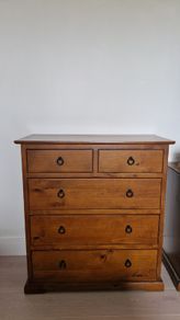Chest of drawers