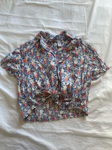 Floral Front-Tie Short Sleeve Crop Shirt