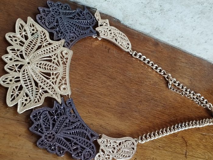 Beautiful openwork necklace.