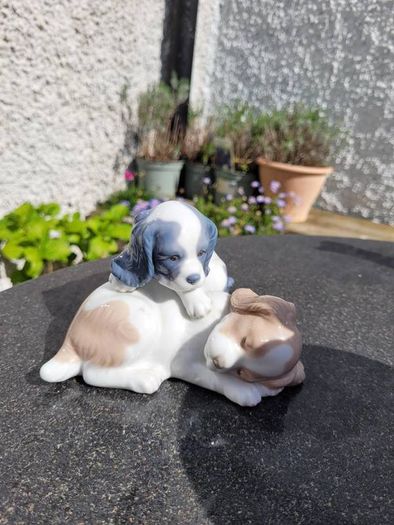 Lladro puppy dog