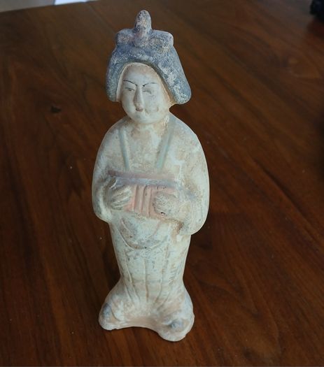 Chinese figurine