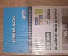 laminated flooring 2 boxes