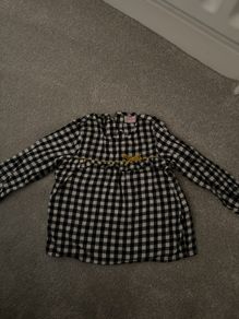baby girl top size 9- 12