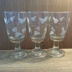 Wine glasses (3)