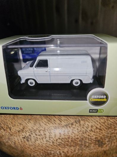 Oxford Diecast Ford Transit Mk1 1.76 Scale