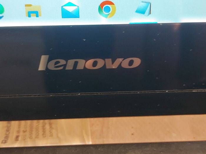 Lenovo 15.6 inch Laptop, Intel Core i3-4010U CPU, 1.7GHz, 4GB Ram, 250GB HDD, Windows 10, Microsoft Edge, Chrome and VLC