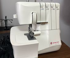 Singer S14-78 Overlock Like New