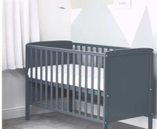 baby cot