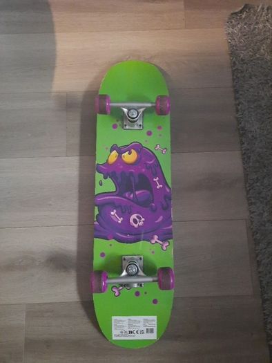 skateboard