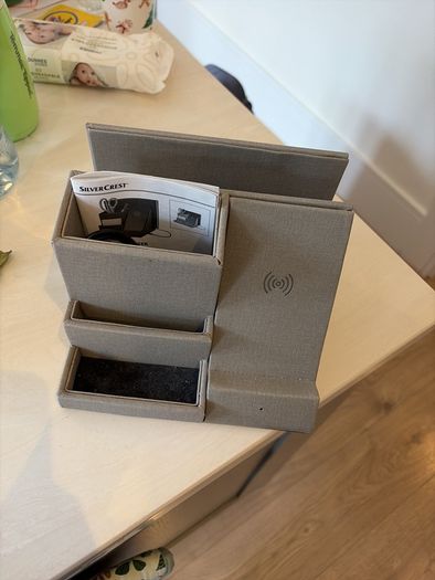 desk organiser